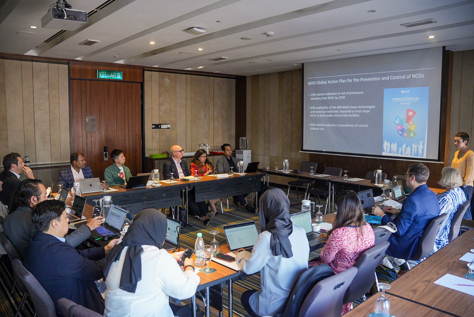 

<!-- THEME DEBUG -->
<!-- THEME HOOK: 'field' -->
<!-- FILE NAME SUGGESTIONS:
   ▪️ field--node--title--news-and-events.html.twig
   ✅ field--node--title.html.twig
   ▪️ field--node--news-and-events.html.twig
   ▪️ field--title.html.twig
   ▪️ field--string.html.twig
   ▪️ field.html.twig
-->
<!-- 💡 BEGIN CUSTOM TEMPLATE OUTPUT from 'themes/custom/whokap/templates/field/field--node--title.html.twig' -->
Shining a spotlight on COPD - raising awareness through media workshops
<!-- END CUSTOM TEMPLATE OUTPUT from 'themes/custom/whokap/templates/field/field--node--title.html.twig' -->

